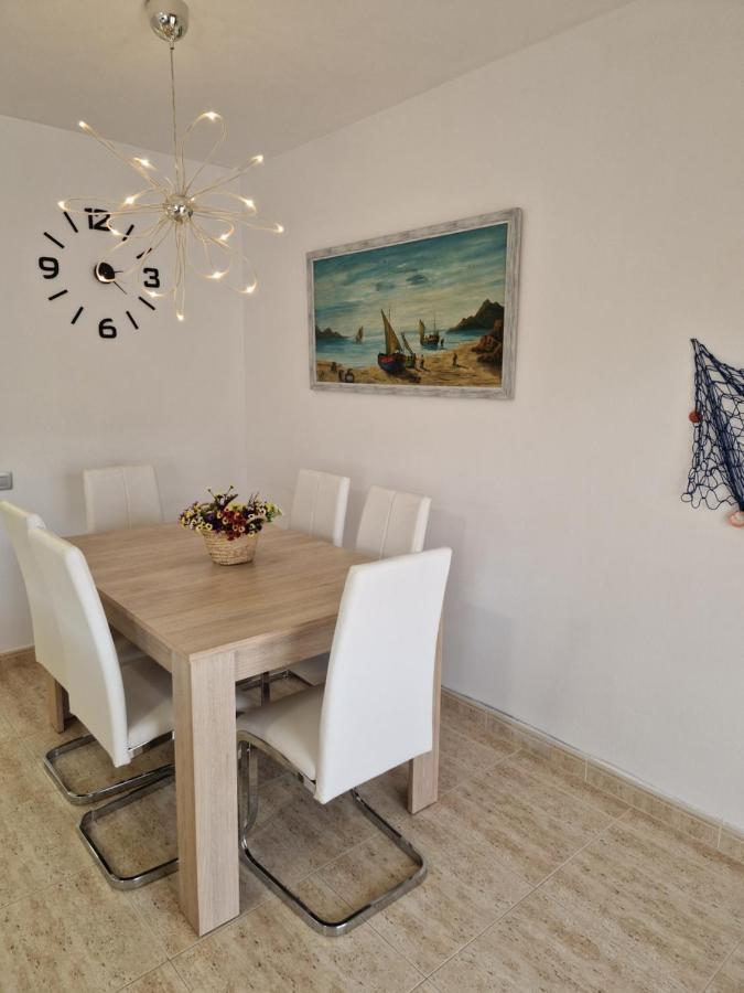 Beach Apartment Regueral Cambrils Bagian luar foto